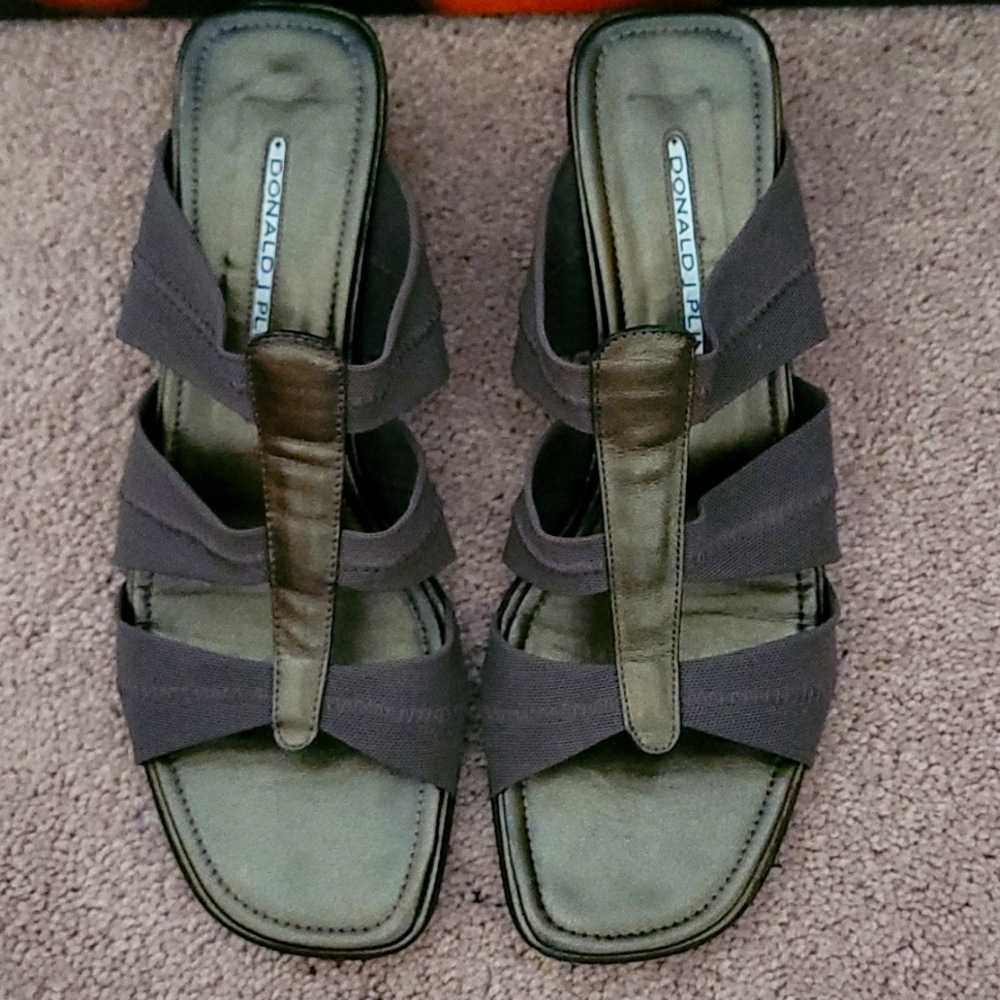 Donald J. Pliner Vintage 'Darya' sandal 7 - Picture 2 of 13